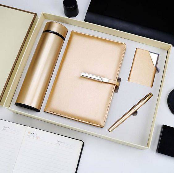 Quà tặng sự kiện cao cấp - Trải nghiệm đáng nhớ và sang trọng